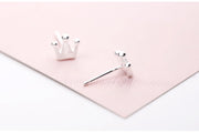 スタッドピアス 両耳用 レディース アクセサリー 女性用 小粒 小さめ シンプル 王冠 クラウン おしゃれ かわいい 上品 フェミニン オフィス お出かけ デート カジュアル デイリー ギフト プレゼント 贈り物 普段使い 婦人用