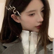 ヘアクリップ 2個セット ヘアアクセサリー レディース 女性 婦人 髪飾り まとめ髪 ヘアアレンジ ヘビ スネーク 大ぶり 大きめ おしゃれ かっこいい シンプル プレゼント 金色 銀色