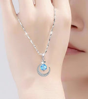 ペンダントトップ ペンダントヘッド レディース アクセサリー ラインストーン 三日月 星 シルバーカラー 可愛い 上品 おしゃれ 女性 婦人 誕生日 記念日 プレゼント 贈り物 ギフト ファッション小物 服飾小物 外出 お出掛け トップのみ