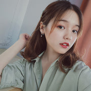 ピアス スタッドピアス 両耳用 アクセサリー レディース 女性 婦人 揺れる ラインストーン ハート 星 かわいい おしゃれ カジュアル ギフト プレゼント 贈り物 ファッション雑貨