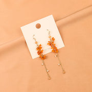 フックピアス イヤリング 単品 レディース 女性用 アクセサリー フラワーモチーフ ロング 揺れる お花 チェーン ビーズ ゴールドカラー 大人かわいい キュート カジュアル おしゃれ 耳飾り 普段使い 婦人 普段使い ファッション小物 プレゼント 誕生日 記念日 プチギフト イエロー ピンク ホワイト 白