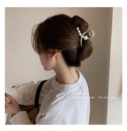 ヘアクリップ バンスクリップ ヘアアクセサリー レディース フェイクパール パール調 シンプル 髪留め まとめ髪 ヘアアレンジ おしゃれ 上品 ハーフアップ フルアップ 仕事 職場 エレガント ブラック 黒
