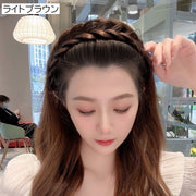 カチューシャ 三つ編み レディース 女性用 婦人 ヘアアクセサリー みつあみ パーツ C型ヘアバンド おしゃれ かわいい 普段使い お出かけ フォーマル プレゼント ギフト ワンポイント 楽ちん 通勤 大人 成人式
