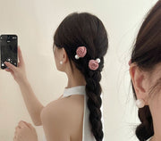 ヘアクリップ 2個セット 髪留め ヘアアクセサリー レディース  髪飾り フラワー 花 薔薇 ローズ パール調 ヘアアレンジ 可愛い おしゃれ 華やか パーティー お呼ばれ おでかけ