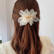 バレッタ ヘアクリップ 髪飾り 髪留め 女性 レディース ヘアアクセサリー ファッション小物 ヘアアレンジ ふんわり シフォン 透け感 ヘアピン おしゃれ かわいい 上品 シンプル きれいめ お出かけ ギフト プレゼント パーティ お呼ばれ オフホワイト カーキ 黒