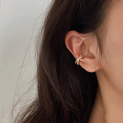 イヤーカフ イヤークリップ 単品 片耳用 レディース 女性 アクセサリー クロス ラインストーン キラキラ お洒落 可愛い プレゼント ギフト ファッション小物