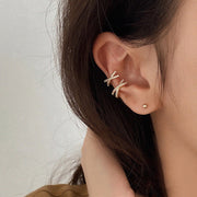 イヤーカフ イヤークリップ 単品 片耳用 レディース 女性 アクセサリー クロス ラインストーン キラキラ お洒落 可愛い プレゼント ギフト ファッション小物