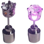 ピアス スタッドピアス 1ペア 両耳分 レディース 女性 婦人 アクセサリー 耳飾り 光る LED 電池式 発光 キュート 大人女子 小ぶり 小さめ クール かわいい 目立つ パーティー ハロウィン イベント ライブ 夜間