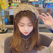 カチューシャ 幅広 レディース ヘアアクセサリー 髪飾り 髪留め ヘアアレンジ ギャザー ねじれ 可愛い おしゃれ 女性用 カジュアル 普段使い デイリー お出かけシーン