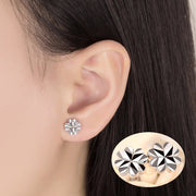 ピアス レディース アクセサリー 女性用 スタッドピアス 四つ葉 クローバー かわいい おしゃれ 小ぶり シンプル ギフト プレゼント