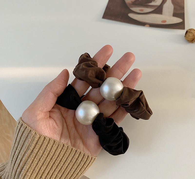 シュシュ レディース ヘアアクセサリー イミテーションパール まとめ髪 ヘアアレンジ 商品画像2