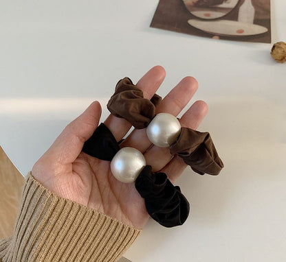 シュシュ レディース ヘアアクセサリー イミテーションパール まとめ髪 ヘアアレンジ 商品画像2