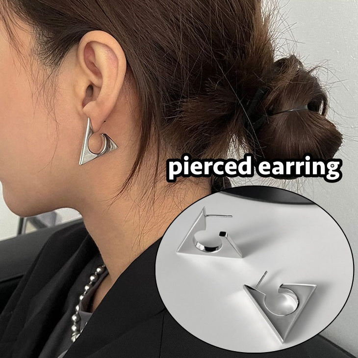 ピアス スタッドピアス レディース 女性 アクセサリー 三角形 シルバーカラー シンプル お洒落 可愛い ファッション小物 ギフト プレゼント