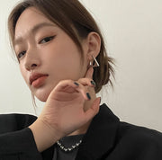 ピアス スタッドピアス レディース 女性 アクセサリー 三角形 シルバーカラー シンプル お洒落 可愛い ファッション小物 ギフト プレゼント