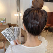 ヘアピン 髪留め レディース 女性用 ヘアアクセサリー 後れ毛 まとめ髪 髪飾り ヘアアレンジ おしゃれ かわいい 上品 エレガント ブラック 黒 ウェーブ ドロップ 三角