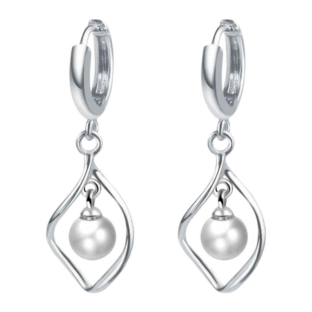 フープピアス リングピアス アクセサリー レディース 女性用 ファッション小物 輪っか サークル フェイクパール ねじれ 揺れる ゆらゆら おしゃれ かわいい 上品 エレガント プレゼント ギフト 誕生日 記念日 デイリー お出かけ用