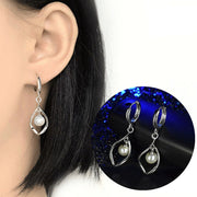 フープピアス リングピアス アクセサリー レディース 女性用 ファッション小物 輪っか サークル フェイクパール ねじれ 揺れる ゆらゆら おしゃれ かわいい 上品 エレガント プレゼント ギフト 誕生日 記念日 デイリー お出かけ用