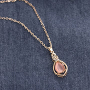 ネックレス ペンダント レディース アクセサリー 女性用 しずく型 涙型 ストーン 猫目石風 ラインストーン おしゃれ かわいい きれいめ フェミニン エレガント カジュアル デイリー オフィス デート 普段使い ギフト プレゼント 贈り物 婦人用