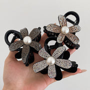 ヘアクリップ バンスクリップ 髪留め レディース ヘアアクセサリー 花 フラワー ラインストーン キラキラ パール調 可愛い おしゃれ まとめ髪 ヘアアレンジ 髪飾り