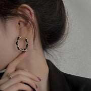 フープピアス レディース チェーン風 リング アクセサリー 女性用 おしゃれ かわいい スタイリッシュ 大人 シンプル シック 存在感 お出かけ オフィス 通勤 カジュアル デイリー ギフト プレゼント 贈り物