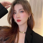フープピアス レディース チェーン風 リング アクセサリー 女性用 おしゃれ かわいい スタイリッシュ 大人 シンプル シック 存在感 お出かけ オフィス 通勤 カジュアル デイリー ギフト プレゼント 贈り物