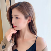 イヤーカフ 片耳用 単品 イヤカフ ノンホール イヤークリップ レディース 女性 アクセサリー チェーン リング 垂れる ロング 蝶 バタフライ 耳飾り おしゃれ かわいい お出かけ 普段使い ギフト プレゼント ファッション小物