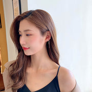 イヤーカフ 片耳用 単品 イヤカフ ノンホール イヤークリップ レディース 女性 アクセサリー チェーン リング 垂れる ロング 蝶 バタフライ 耳飾り おしゃれ かわいい お出かけ 普段使い ギフト プレゼント ファッション小物
