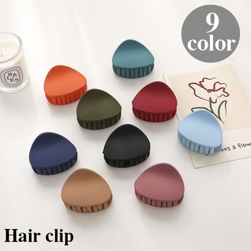 ヘアクリップ 単品 バンスクリップ 髪留め レディース 女性用 ヘアアクセサリー 無地 三角 猫耳 マット シンプル 可愛い おしゃれ カジュアル まとめ髪 ヘアアレンジ 髪飾り 普段使い おでかけ メイク 洗顔