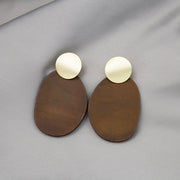 スタッドピアス フックピアス ピアス ウッド調 レディース 女性 アクセサリー ラウンド サークル ドロップ 雫 しずく型 スクエア 大ぶり 大きめ 存在感 シンプル お洒落 可愛い かわいい 普段使い デイリー お出かけ 耳飾り ギフト プレゼント 婦人用