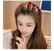 ヘアクリップ くちばしクリップ レディース 女性 婦人 ヘアアクセサリー ベロア調 クリッブ 2連 2way アレンジ豊富 カチューシャ 編み込み風 束感 ねじり 髪留め 髪飾り まとめ髪 ヘアアレンジ 無地 単色 シンプル キュート 可愛い お洒落 ガーリー カジュアル ファッション小物