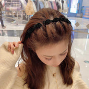 ヘアクリップ くちばしクリップ レディース 女性 婦人 ヘアアクセサリー ベロア調 クリッブ 2連 2way アレンジ豊富 カチューシャ 編み込み風 束感 ねじり 髪留め 髪飾り まとめ髪 ヘアアレンジ 無地 単色 シンプル キュート 可愛い お洒落 ガーリー カジュアル ファッション小物