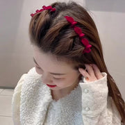 ヘアクリップ くちばしクリップ レディース 女性 婦人 ヘアアクセサリー ベロア調 クリッブ 2連 2way アレンジ豊富 カチューシャ 編み込み風 束感 ねじり 髪留め 髪飾り まとめ髪 ヘアアレンジ 無地 単色 シンプル キュート 可愛い お洒落 ガーリー カジュアル ファッション小物