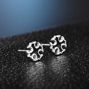 スタッドピアス メンズ レディース アクセサリー 十字架 クロス 小ぶり シルバーカラー シンプル プレゼント ギフト おしゃれ かっこいい 小さめ 銀色 ユニセックス 男性用 女性用 男女兼用