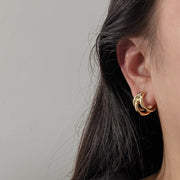ピアス スタッドピアス イヤリング イヤーカフ イヤークリップ 両耳用 レディース 女性 アクセサリー 耳飾り 3連 半円 単色 華奢 シンプル かわいい 上品 きらきら 定番 おしゃれ プレゼント ギフト 記念日 フォーマル パーティ お出かけ 金色 銀色