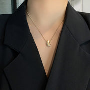ネックレス レディース 女性用 アクセサリー チェーン ゴールドカラー シルバーカラー ワンポイント お洒落 おしゃれ 上品 大人可愛い 普段使い お出かけ デート プレゼント ギフト ファッション小物
