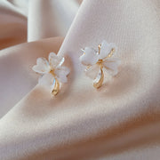 スタッドピアス キャッチピアス レディース アクセサリー 耳飾り 四つ葉 クローバー 可愛い おしゃれ 上品 女性用 婦人用 ギフト 記念日 誕生日 贈り物 プレゼント 外出 お出掛け パーティー 二次会 お呼ばれ ファッション小物