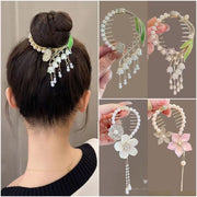 ヘアクリップ ヘアアクセサリー レディース パール調 フラワー ローズ バラ 花 蝶 お団子 シニヨン ヘアアレンジ メタル 金属製 かわいい おしゃれ 上品
