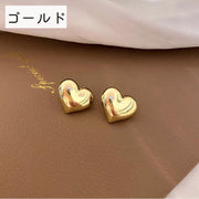 ピアス スタッドピアス レディース 女性 アクセサリー 耳飾り ハート シンプル ガーリー キュート おしゃれ かわいい お出かけ ギフト プレゼント 贈り物