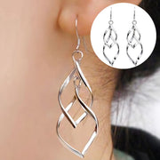 フックピアス レディース アクセサリー ツイスト ロング 大ぶり 揺れる シルバーカラー おしゃれ かわいい プレゼント ギフト