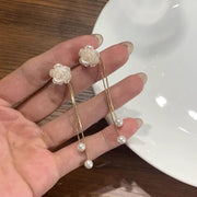 スタッドピアス バックキャッチ レディース アクセサリー ロング 揺れる パール調 花 フラワー 椿 ツバキ カメリア きれいめ