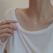 ネックレス アクセサリー レディース 女性用 ファッション小物 ストーン オーロラカラー 蝶々 バタフライ ラインストーン 上品 エレガント おしゃれ かわいい プレゼント ギフト 誕生日 記念日 デイリー 普段使い お出かけ