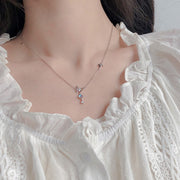 ネックレス アクセサリー レディース 女性用 ファッション小物 ストーン オーロラカラー 蝶々 バタフライ ラインストーン 上品 エレガント おしゃれ かわいい プレゼント ギフト 誕生日 記念日 デイリー 普段使い お出かけ