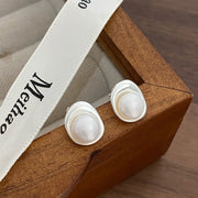 ピアス レディース パール調 フェイクパール ニュアンス 歪つ いびつ 楕円 おしゃれ かわいい 上品 きれいめ スタッドピアス 女性 プレゼント ギフト
