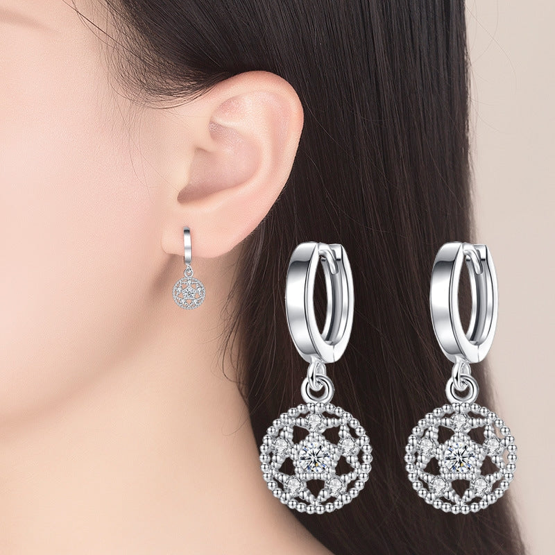 ピアス 両耳用 フープピアス アクセサリー レディース 女性 婦人 ループピアス ラインストーン 揺れる 花 かわいい おしゃれ ギフト プレゼント ファッション雑貨