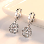 ピアス 両耳用 フープピアス アクセサリー レディース 女性 婦人 ループピアス ラインストーン 揺れる 花 かわいい おしゃれ ギフト プレゼント ファッション雑貨