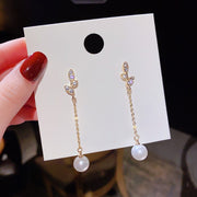 スタッドピアス アクセサリー レディース 女性用 ファッション小物 チェーン フェイクパール ラインストーン リーフ 葉 揺れる ゆらゆら おしゃれ かわいい エレガント 上品 プレゼント ギフト 誕生日 記念日 デイリー お出かけ