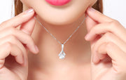 ネックレス レディース 女性用 アクセサリー ペンダント ラインストーン リボン 上品 エレガント 大人 おしゃれ プレゼント ギフト 贈り物