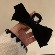 ヘアクリップ レディース ヘアアクセサリー 女性 婦人 ヘアアレンジ 髪留め 髪飾り まとめ髪 リボン ベロア調 ツヤ消し ツヤあり ブラック 黒
