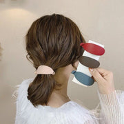 バナナクリップ ヘアクリップ 髪留め レディース 女性 ヘアアクセサリー 楕円形 オーバル型 幅広 短め 無地 ピンク ブラック グレー シンプル かわいい キュート シック おしゃれ