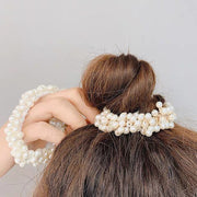 ヘアゴム 髪ゴム ヘアアクセサリー レディース 女性 フェイクパール パール調 華やか 髪留め まとめ髪 髪飾り ヘアアレンジ ポニーテール お団子ヘアー お洒落 きれいめ 可愛い お出かけ 普段使い 婦人